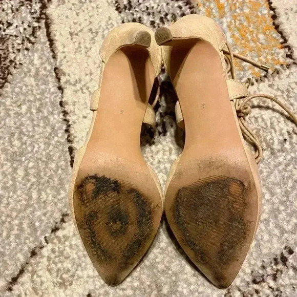 Kelly & Katie Nude Valdes Heels - Picture 7 of 8